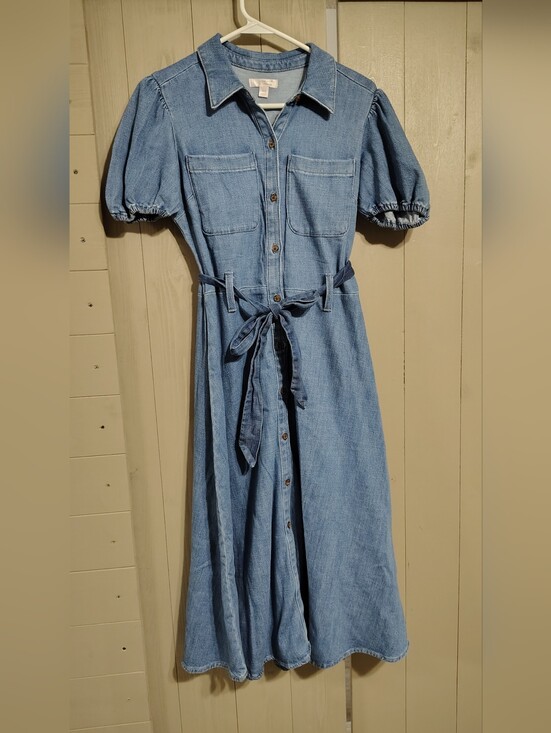 LC Lauren Conrad Dresses & Skirts - Lauren Conrad Denim Button-Front Midi Dress with Tie Belt - Blue